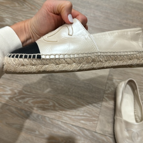 Chanel NEVER wore lambskin espadrilles. - Picture 3 of 4